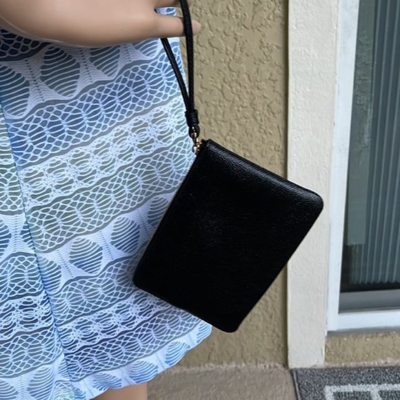 Coach Corner Zip Wristlet Black Leather - Picture 12 of 16